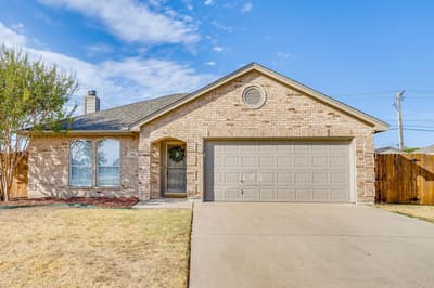 549 Bretts Way, Burleson TX 76028