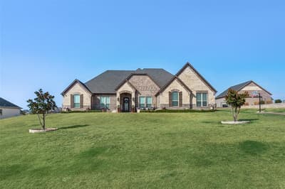 329 Kenyon Court, Granbury TX 76049 - Photo 2