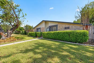 2922 Bonanza Lane, Garland TX 75042 - Photo 2
