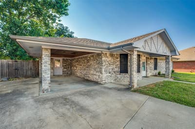 101 Sara Court, Collinsville TX 76233 - Photo 3