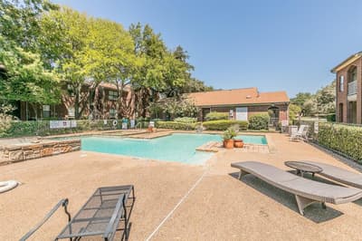 3212 Donnelly Circle # 501, Fort Worth TX 76107 - Photo 2
