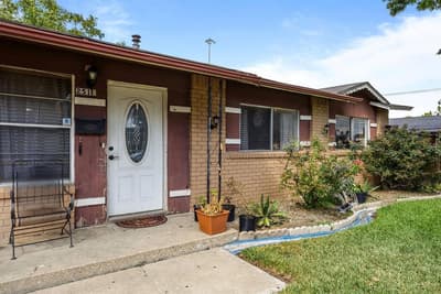 2519 Plaza Street, Arlington TX 76010 - Photo 2