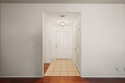 6014 Harwood Crossing Drive, Arlington TX 76018 - Photo 3