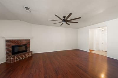 6014 Harwood Crossing Drive, Arlington TX 76018 - Photo 4