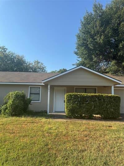 1201 Division Street, Greenville TX 75401 - Photo 3