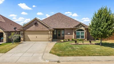 122 Donna Circle, Granbury TX 76049 - Photo 2