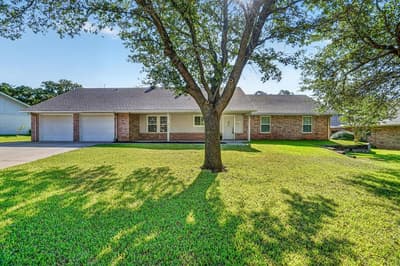 215 Mistletoe Lane, Keene TX 76059