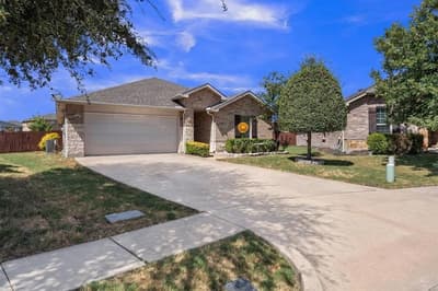 709 Denali Drive, Arlington TX 76002 - Photo 2
