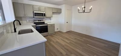414 Valley Mills Drive, Arlington TX 76018 - Photo 3