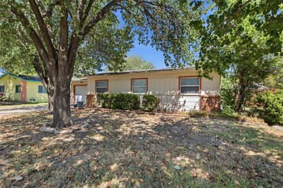 740 Thomas Avenue, Hurst TX 76053 - Photo 2