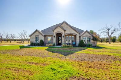 1136 Tremont Lane, Granbury TX 76049