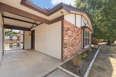 433 Black Oak Lane, Burleson TX 76028 - Photo 4