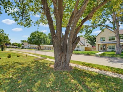 5852 Lyle Street, Westworth Village TX 76114 - Photo 3