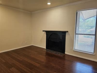 1600 Pecan Chase Circle # 6, Arlington TX 76012 - Photo 4