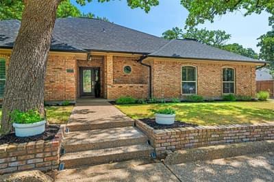 1022 Chasemore Drive, Mansfield TX 76063 - Photo 2