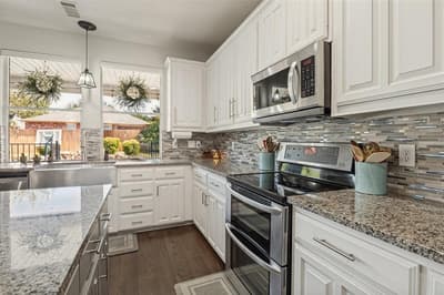 3039 Stallion Crossing, Irving TX 75060 - Photo 2