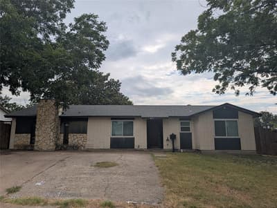 6617 Woodway Drive, Fort Worth TX 76133 - Photo 2