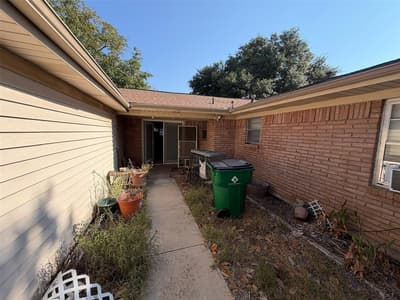2121 Elton Road, Haltom City TX 76117 - Photo 2