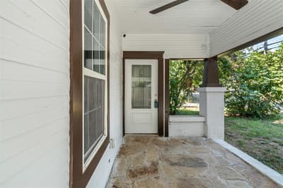709 N Buffalo Avenue, Cleburne TX 76033 - Photo 3