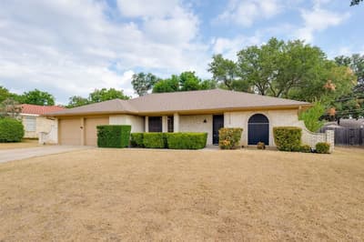 3204 Ashford Avenue, Fort Worth TX 76133 - Photo 2