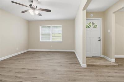 2703 Oak Cliff Lane, Arlington TX 76012 - Photo 5