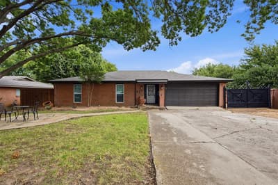 917 E Worth Street, Grapevine TX 76051 - Photo 3