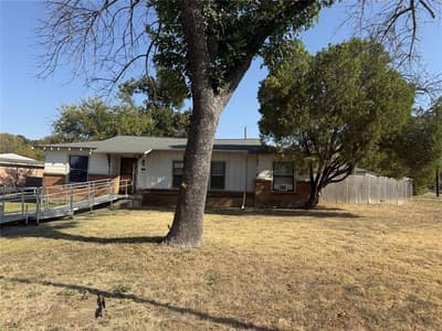 5500 Purington Avenue, Fort Worth TX 76112 - Photo 2