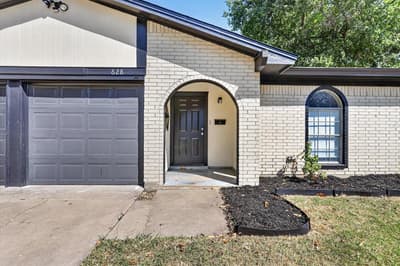 628 Lisa Street, Burleson TX 76028 - Photo 2