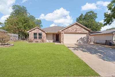 1212 Bales Street, Cleburne TX 76033