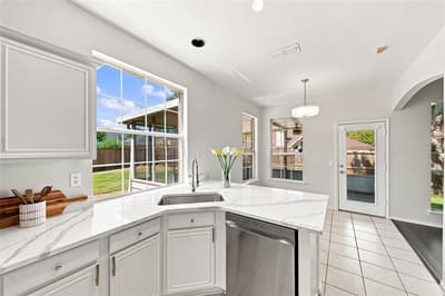 337 Bluewood Lane, Lake Dallas TX 75065 - Photo 5