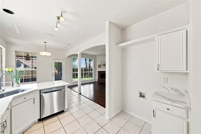 337 Bluewood Lane, Lake Dallas TX 75065 - Photo 4