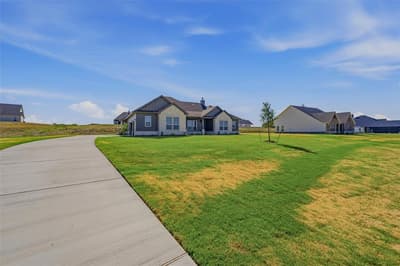 153 Big Sky Road, Decatur TX 76234 - Photo 3