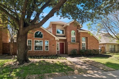 924 McCoy Drive, Irving TX 75062 - Photo 2