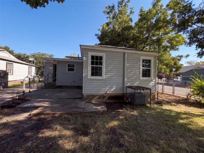 3802 Poinsettia Drive, Dallas TX 75211 - Photo 5