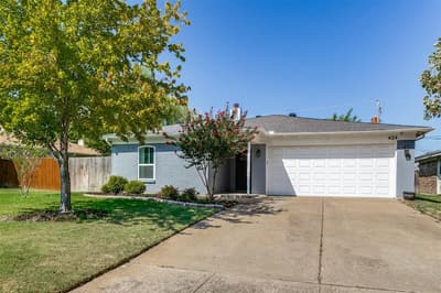 424 Allencrest Drive, White Settlement TX 76108 - Photo 2