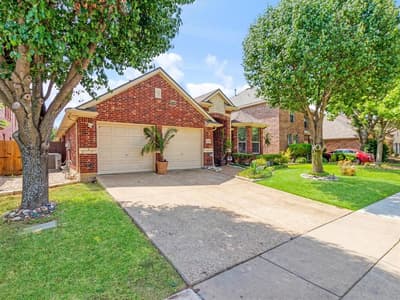 2703 Cove Drive, Grand Prairie TX 75054 - Photo 3