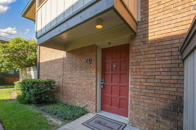 2805 Lineville Drive # 105, Farmers Branch TX 75234 - Photo 3