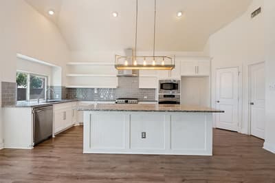 703 Waterlane Drive, Mansfield TX 76063 - Photo 3