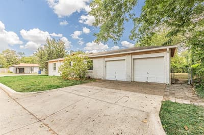 5761 Tracyne Drive, Westworth Village TX 76114 - Photo 3
