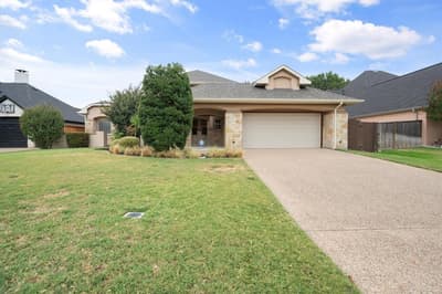 2509 Thoroughbred Lane, Mansfield TX 76063 - Photo 2