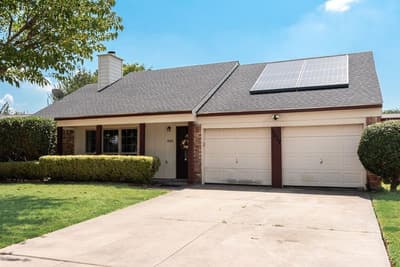 2617 Winslow Drive, Grand Prairie TX 75052 - Photo 3