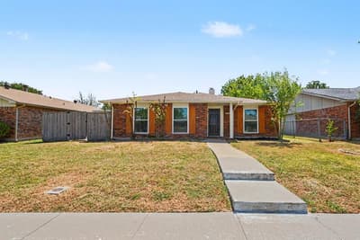 8810 Miami Drive, Rowlett TX 75088 - Photo 2