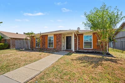 8810 Miami Drive, Rowlett TX 75088 - Photo 3