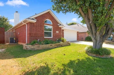 9108 Saranac Trail, Fort Worth TX 76118 - Photo 2