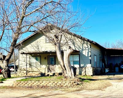 209 N Bowie Street, Jacksboro TX 76458