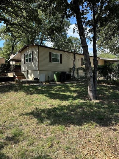 4324 Bradley Lane, Arlington TX 76017 - Photo 2