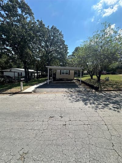 4324 Bradley Lane, Arlington TX 76017 - Photo 5