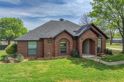 501 N Van Zandt Street, Tioga TX 76271 - Photo 2