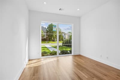 5514 Matalee Avenue, Dallas TX 75206 - Photo 2