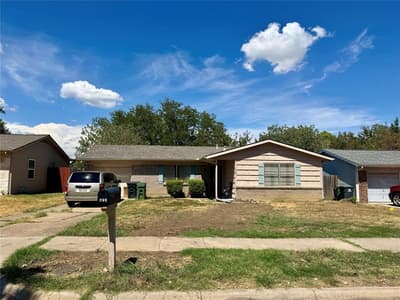 423 E Lavender Lane, Arlington TX 76010